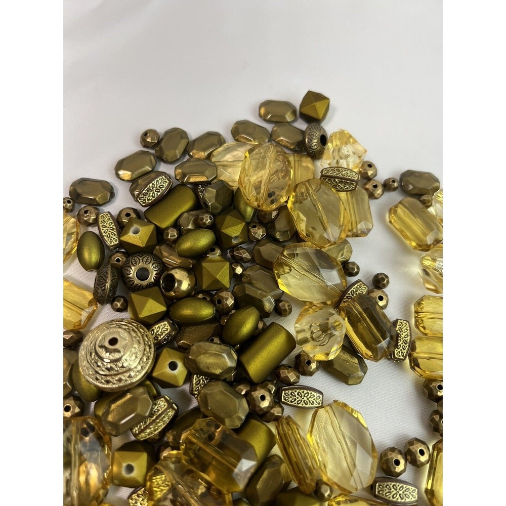 ASSORTED GOLDTONE/MOSS PLASTIC BEADS-100+BEADS -GREAT FOR JEWELRY DESIGNERS!!!! - Picture 8 of 8